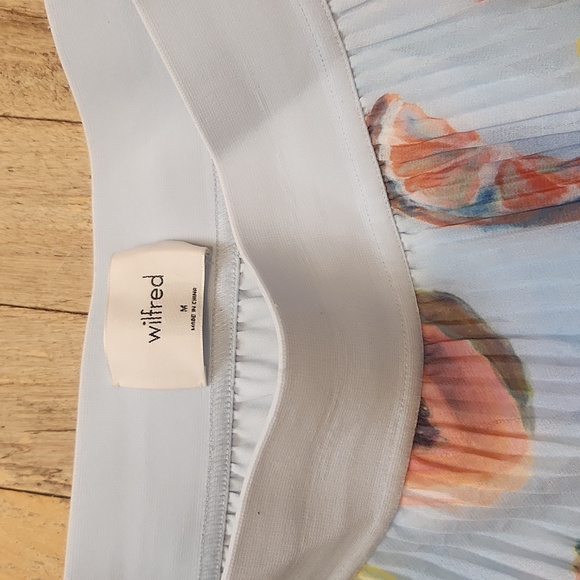 Aritzia Wilfred Twirl Fruit Skirt - Picture 3 of 3